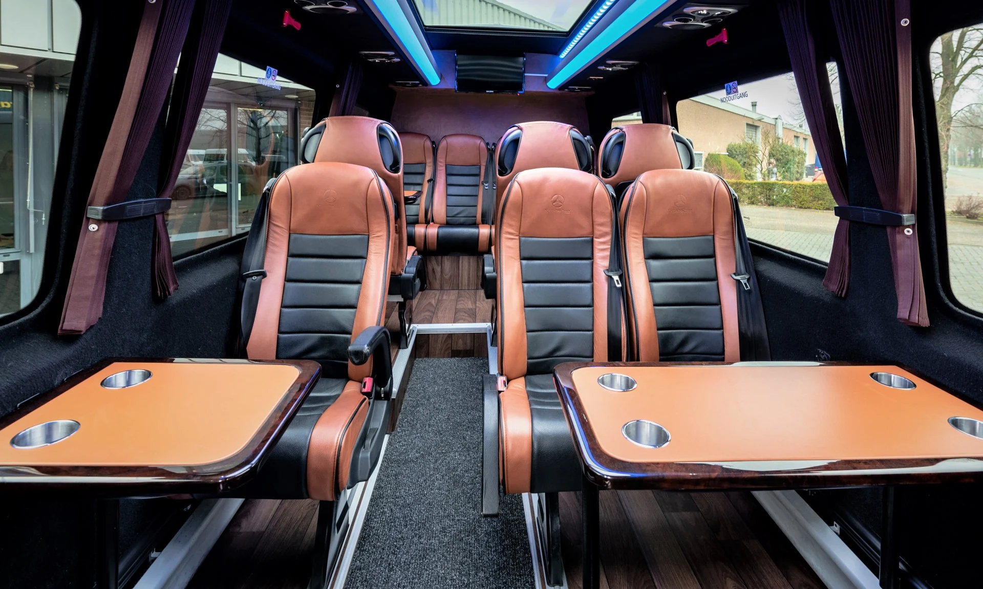 13 persoons luxe busje