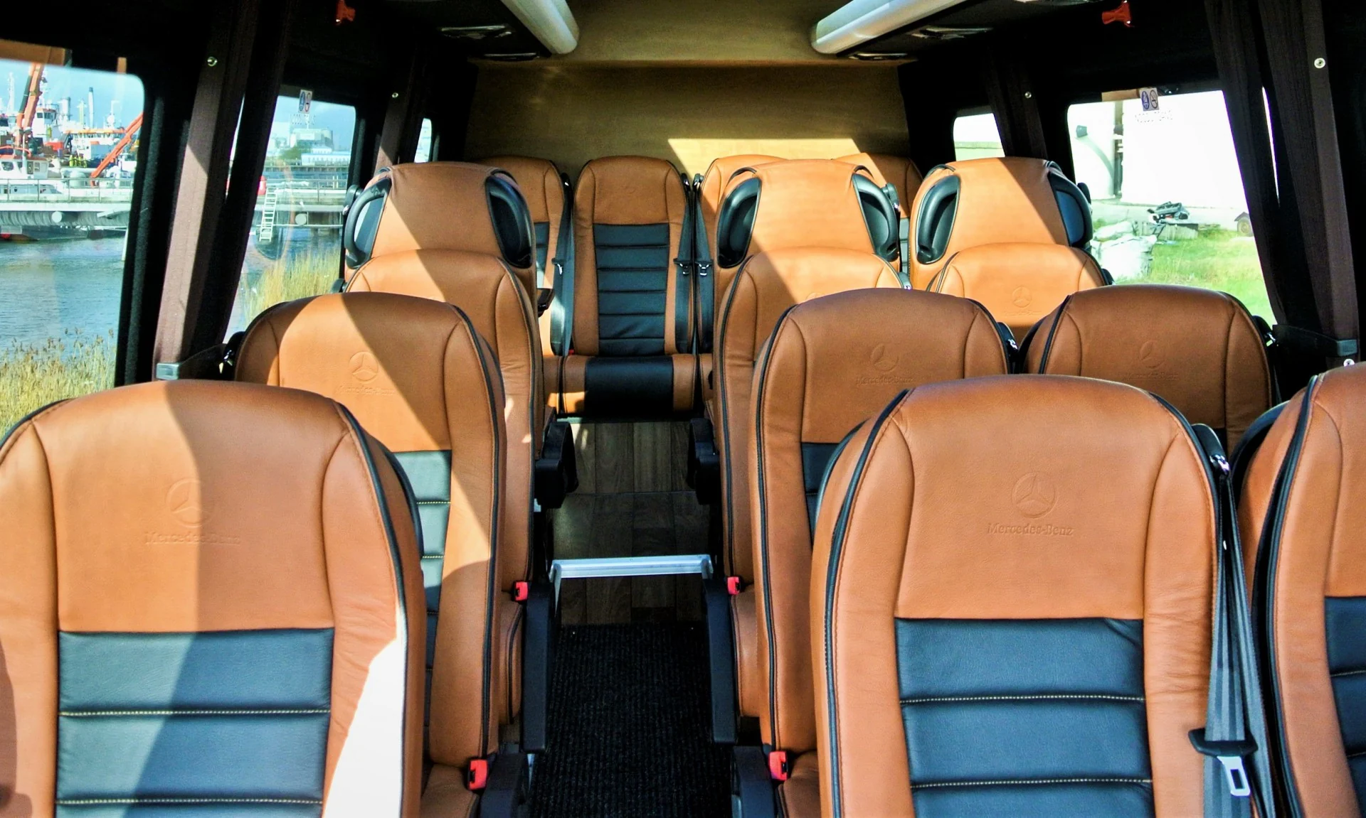19 persoons luxe busje