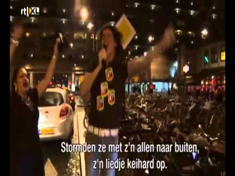 Dik feest in de partybus met Roy Donders
