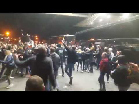 FC Antwerp was weer op dreef - dikste PARTYBUS